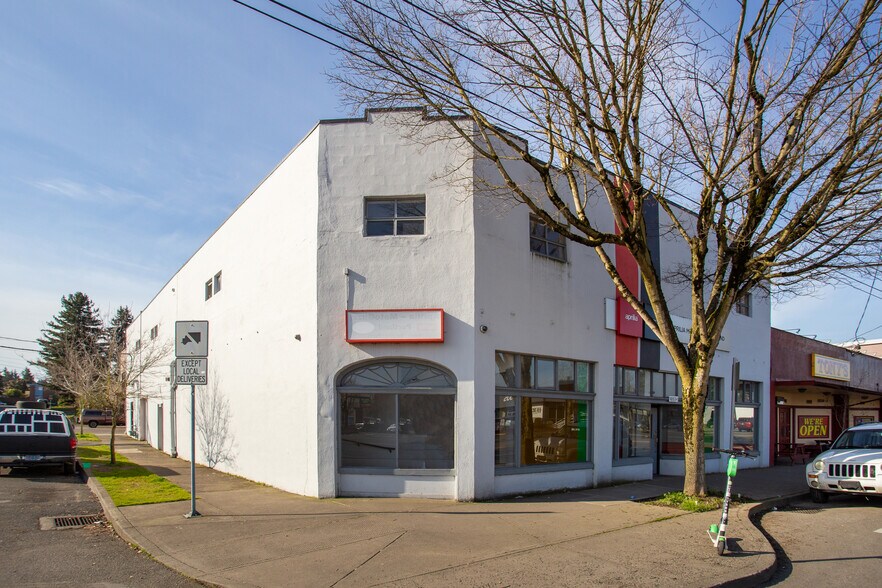 More Photos Of 10534 NE Sandy Blvd, Portland Storefront Retail Office For Lease