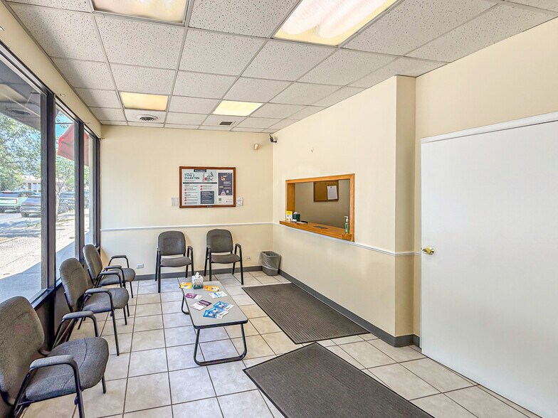 More Photos Of 2653 W Peterson Ave, Chicago General Retail For Sale