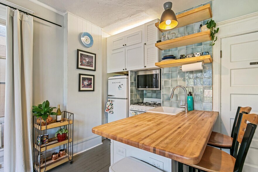 More Photos Of 1138 N Clarkson St, Denver Apartments For Sale