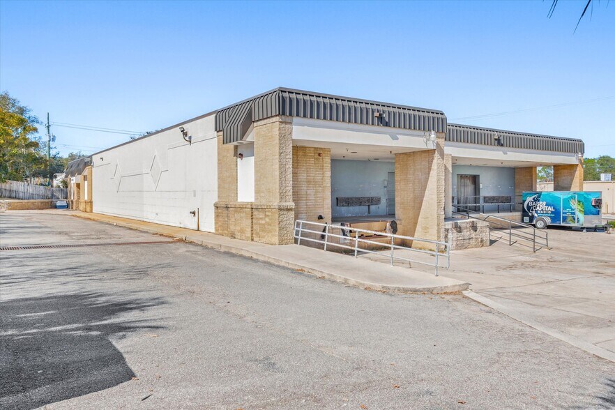 More Photos Of 1825 St Johns Ave, Palatka Office For Sale