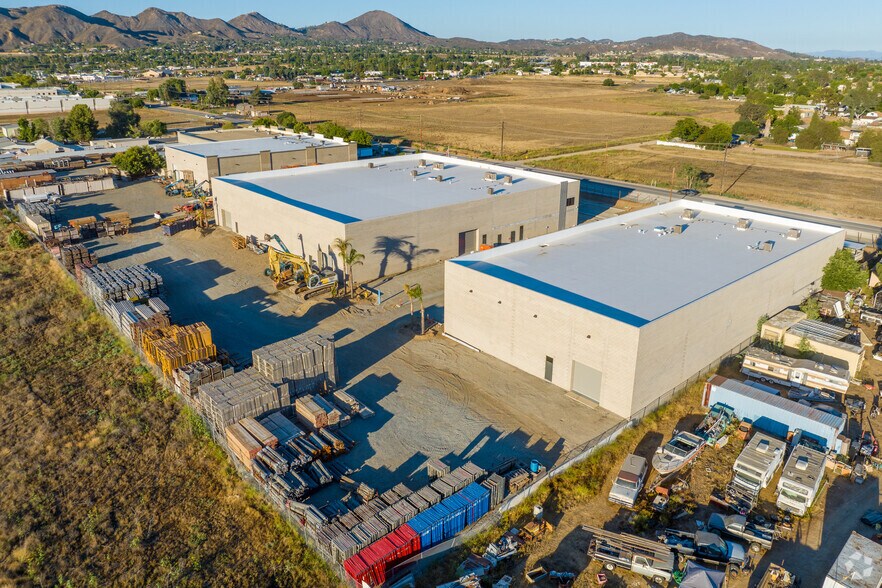 More Photos Of 32113 Corydon St, Lake Elsinore Manufacturing For Lease