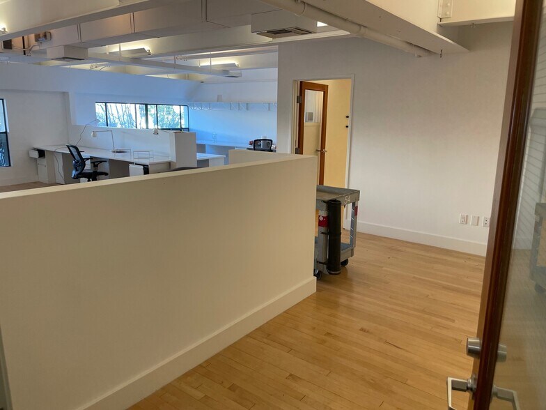 More Photos Of 8800-8850 Venice Blvd, Los Angeles General Retail For Lease