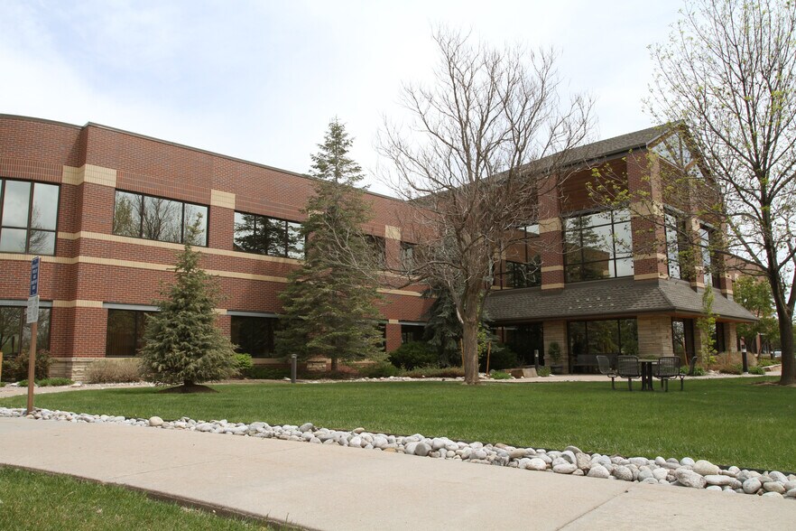 More Photos Of 5200 Hahns Peak Dr, Loveland Medical For Lease