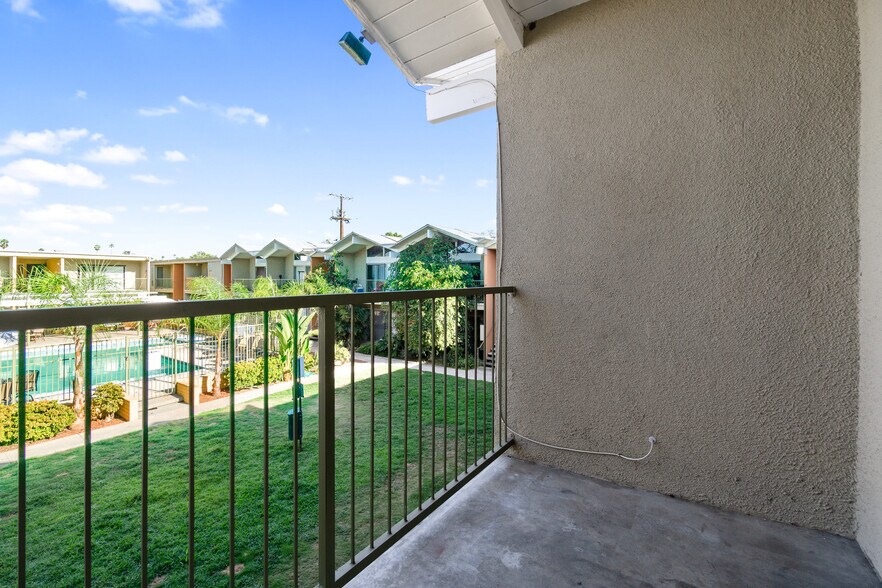 More Photos Of 5055 73rd St, San Diego Apartments For Sale