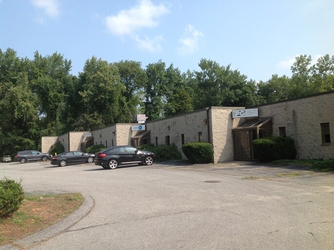 More Photos Of 323 Andover St, Wilmington Research And Development For Lease