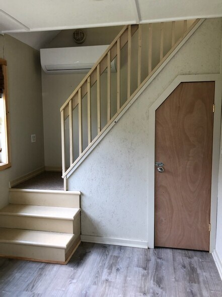 More Photos Of 591 Main St, Center Moriches Apartments For Lease