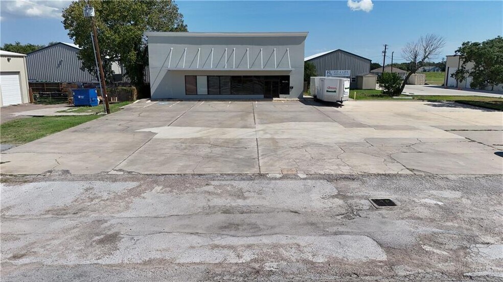 More Photos Of 904 Highway 35 S, Rockport Storefront Retail Office For Sale