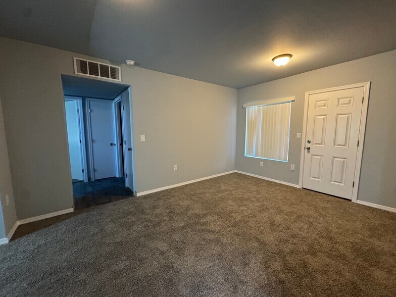 More Photos Of 1501 S Woodland St, Tucson Apartments For Sale