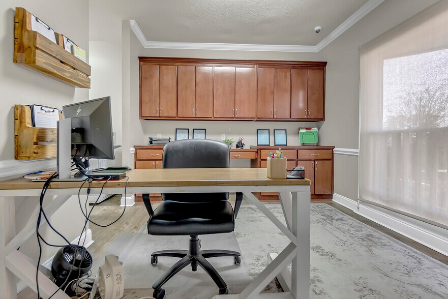 More Photos Of 1501 US Highway 19 S, Leesburg Office For Sale
