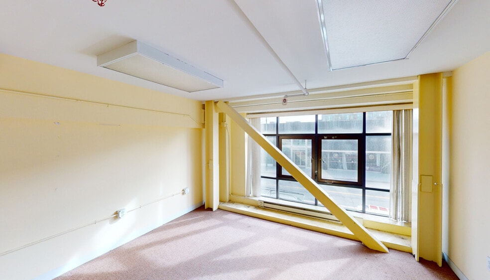 More Photos Of 982 Mission St, San Francisco Loft Creative Space For Lease