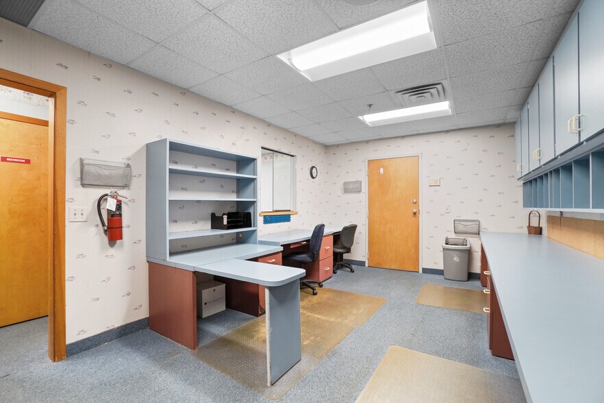 More Photos Of 725 Reservoir Ave, Cranston Medical For Lease