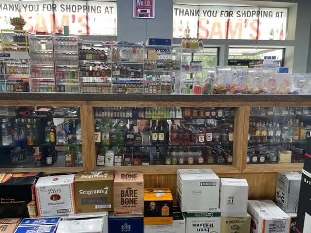 More Photos Of 102 Lexington Cir, Peachtree City Freestanding For Sale