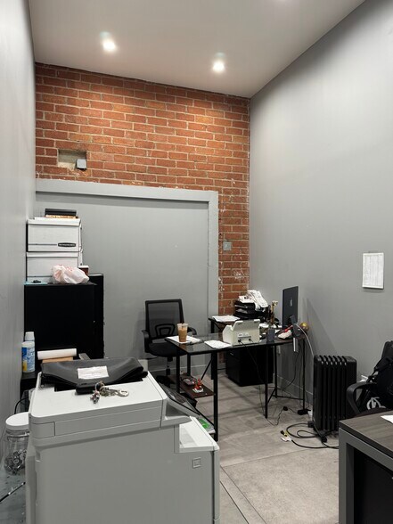 More Photos Of 7677 W Sunset Blvd, Los Angeles General Retail For Lease