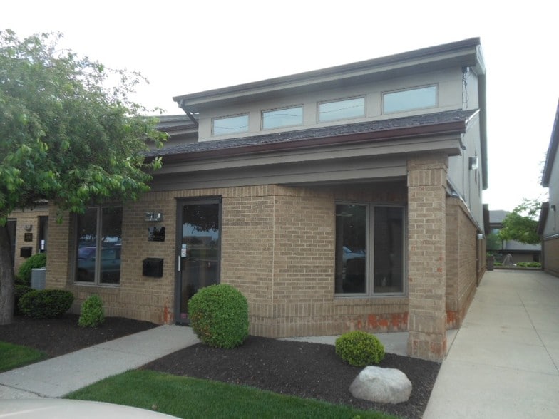 More Photos Of 6768-6796 Loop Rd, Centerville Medical For Lease