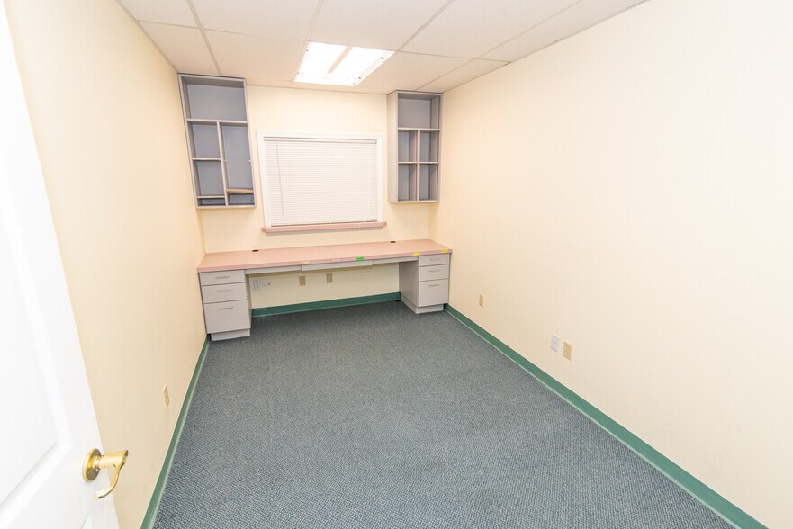 More Photos Of 19 W Bel Air Ave, Aberdeen Storefront For Lease