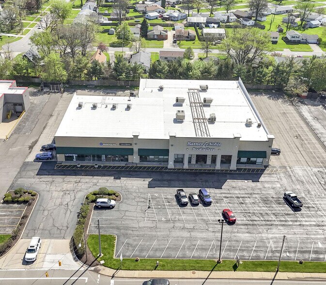 More Photos Of 832-840 N Lexington Springmill Rd, Mansfield General Retail For Lease