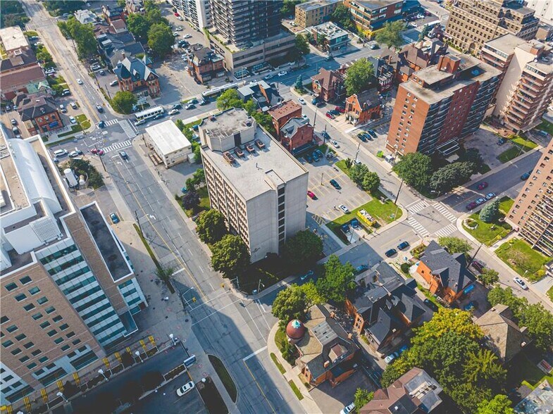 More Photos Of 25 Charlton Ave E, Hamilton Medical For Lease