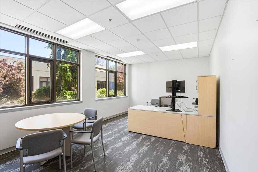 More Photos Of 15 Roszel Rd, West Windsor Office For Sale