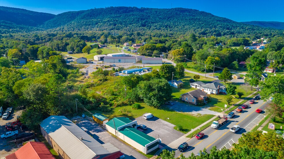 More Photos Of 15781 Rankin Ave, Dunlap Freestanding For Sale