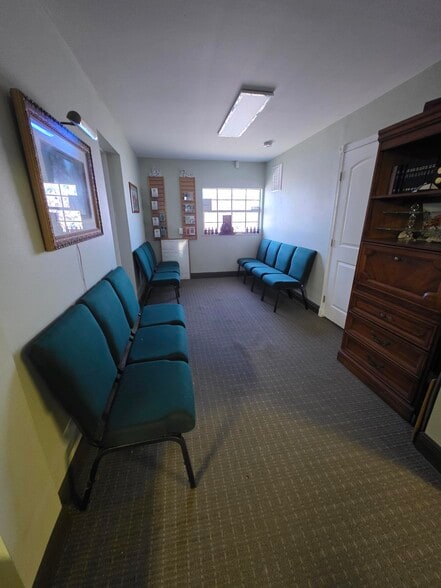 More Photos Of 4811 S Del Prado Blvd, Cape Coral Office For Lease