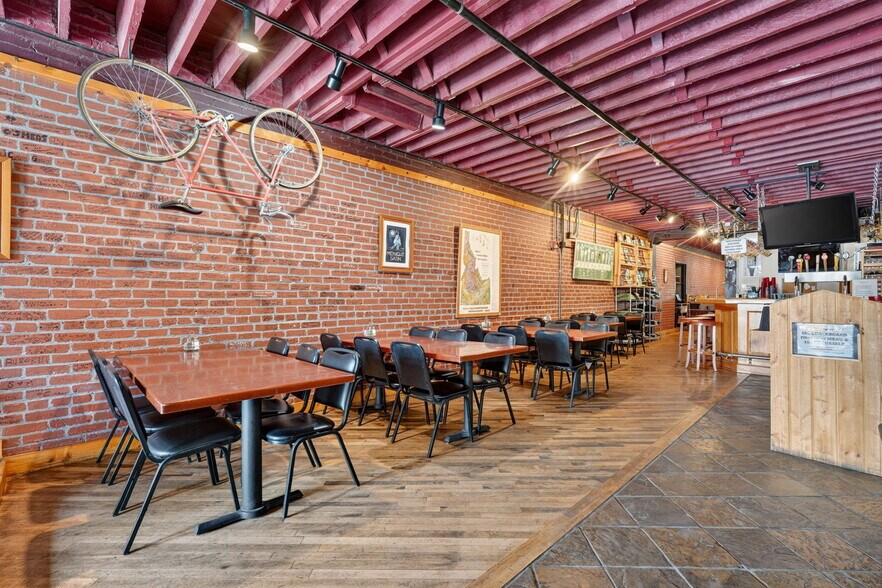 More Photos Of 615 S 1st Ave, Pocatello Restaurant For Sale