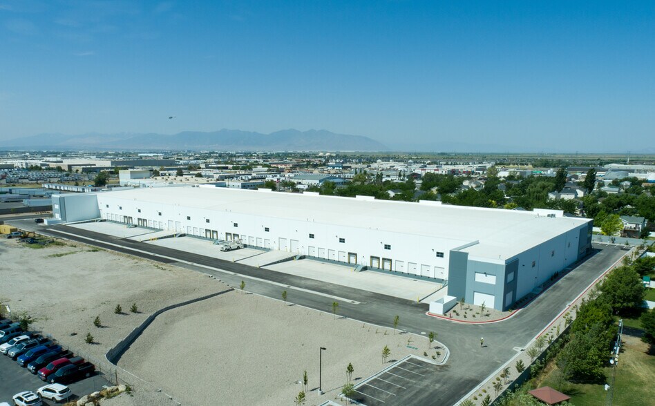 More Photos Of 1376 W 2600 S, Woods Cross Distribution For Lease