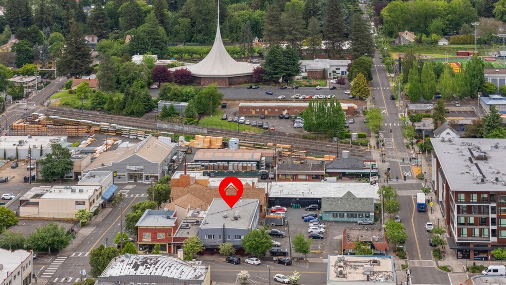 More Photos Of , Milwaukie General Retail For Sale