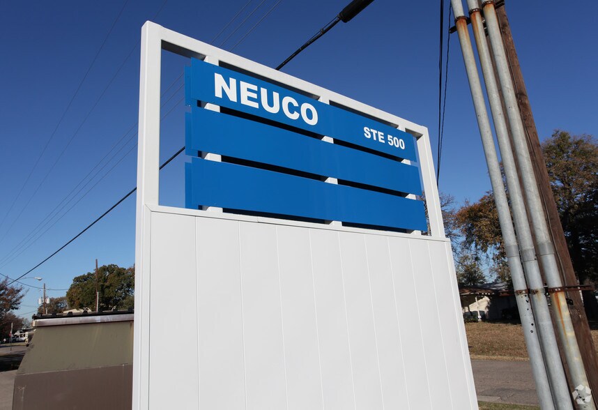 More Photos Of 2530 Glenda Ln, Dallas Light Manufacturing For Lease