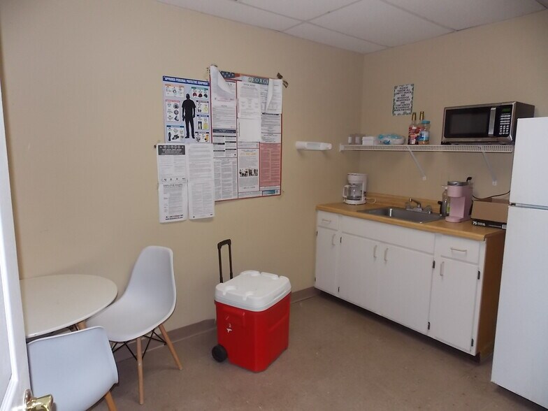 More Photos Of 3190 Industrial Way, Snellville Light Manufacturing For Sale