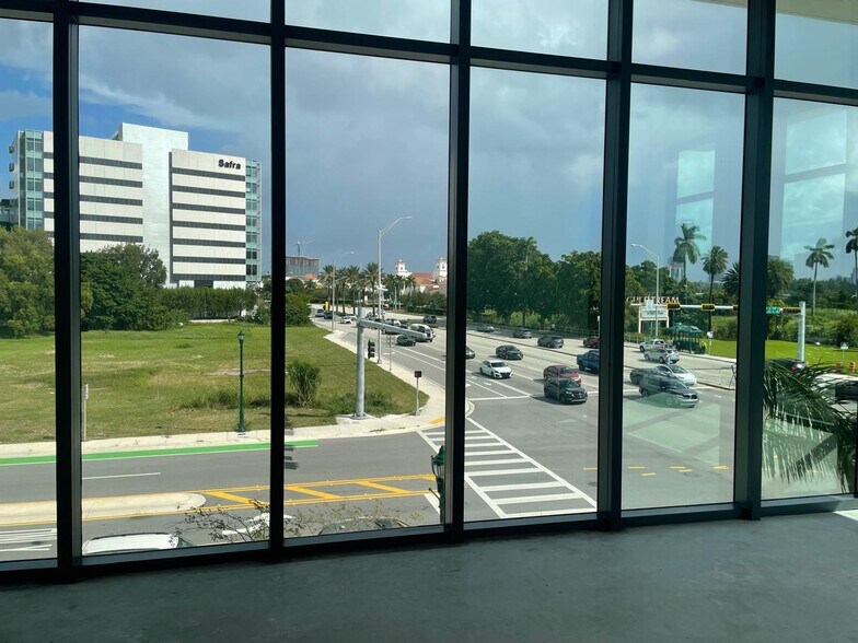 More Photos Of 21290 Biscayne, Aventura Office For Lease