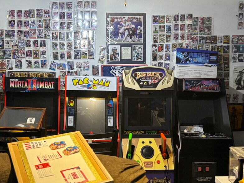 More Photos Of 1747 Oakdale Ave, Green Bay Apartments For Sale