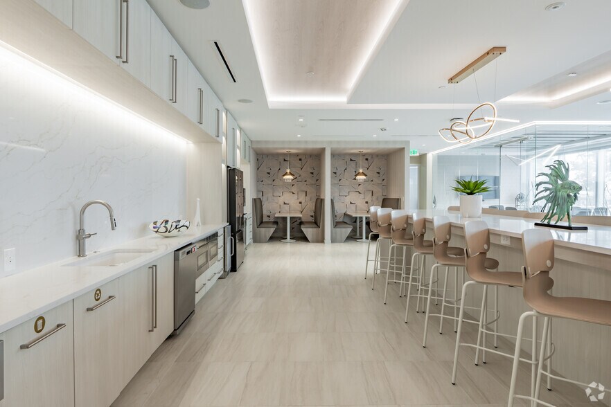 More Photos Of 555 Belaire Ave, Chesapeake Coworking Space