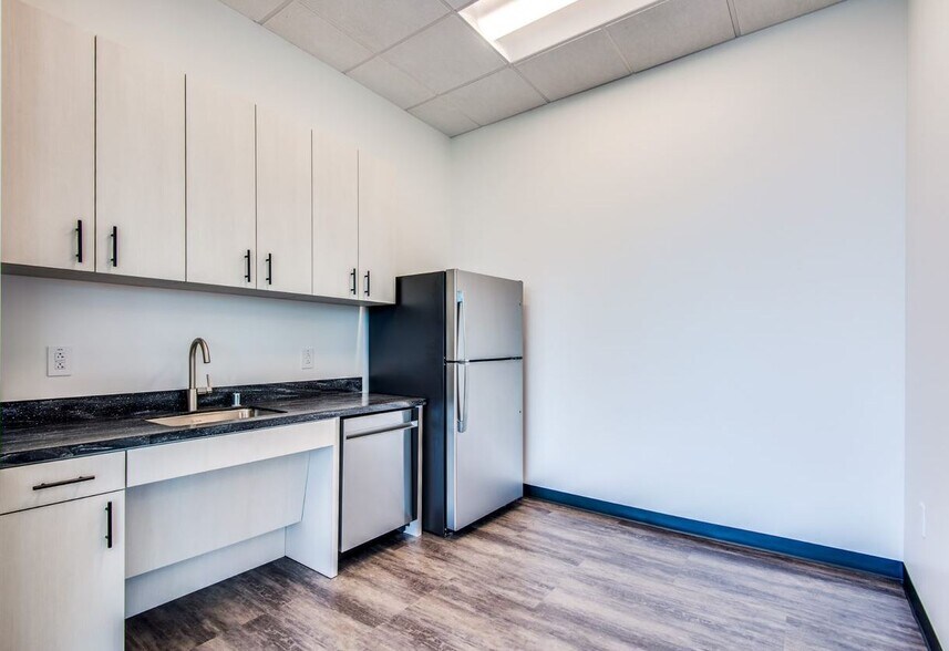 More Photos Of 7330 Stonebrook Pky, Frisco Office For Lease