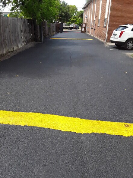 More Photos Of 122 E Crosstimbers St, Houston Apartments For Sale