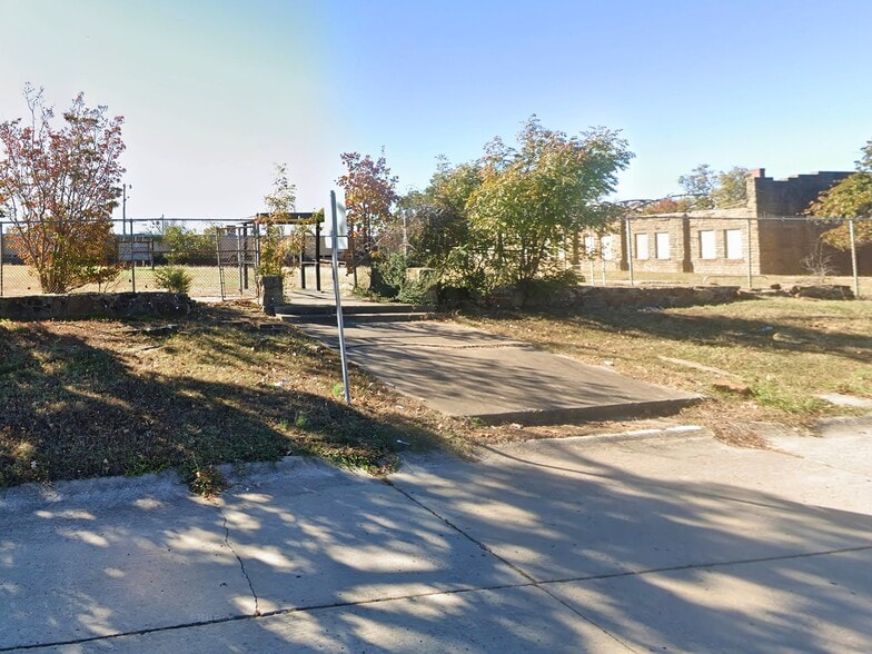 More Photos Of 1401 E Cherokee Ave, Mcalester Schools For Sale