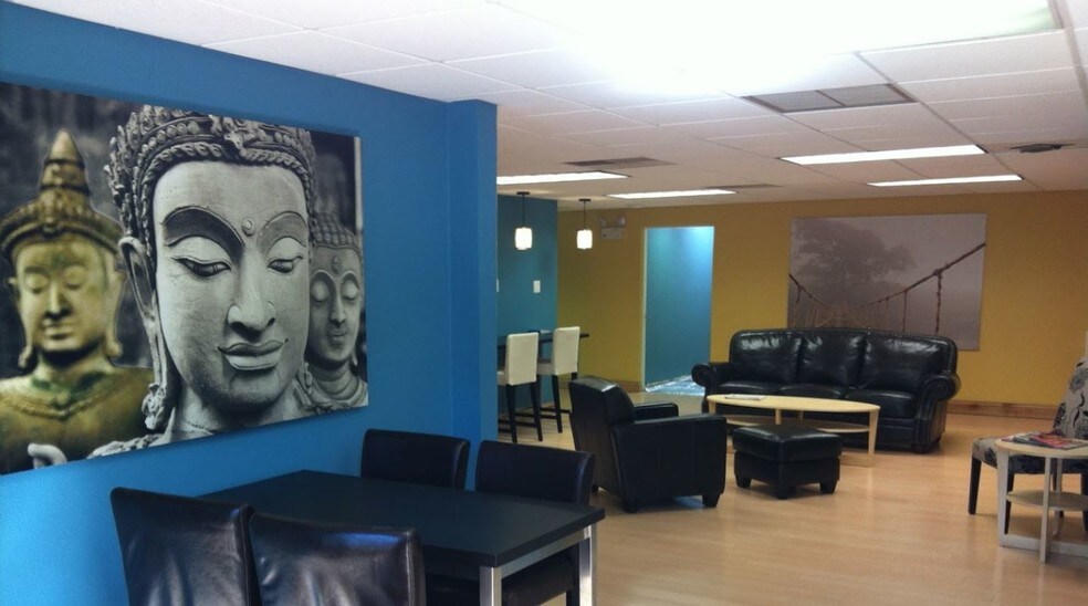 More Photos Of 12360 66th St N, Largo Office For Lease