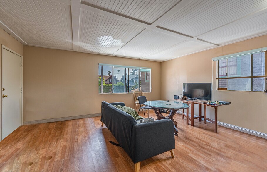 More Photos Of 1745 S Harvard Blvd, Los Angeles Apartments For Sale