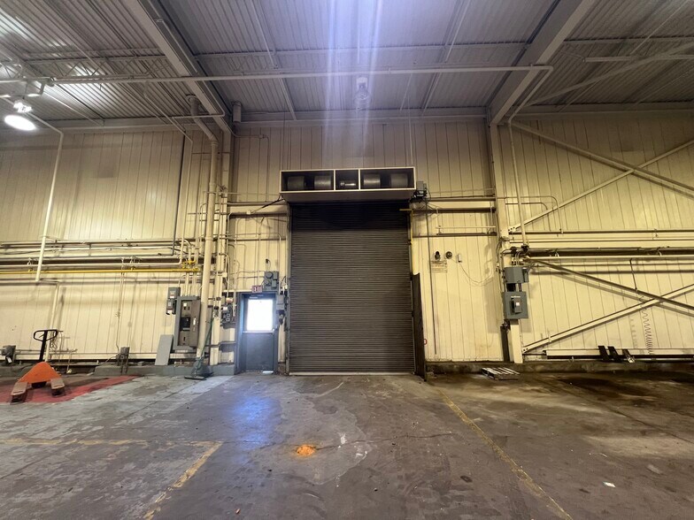 More Photos Of 6515 Steubenville Pike, Pittsburgh Manufacturing For Sale