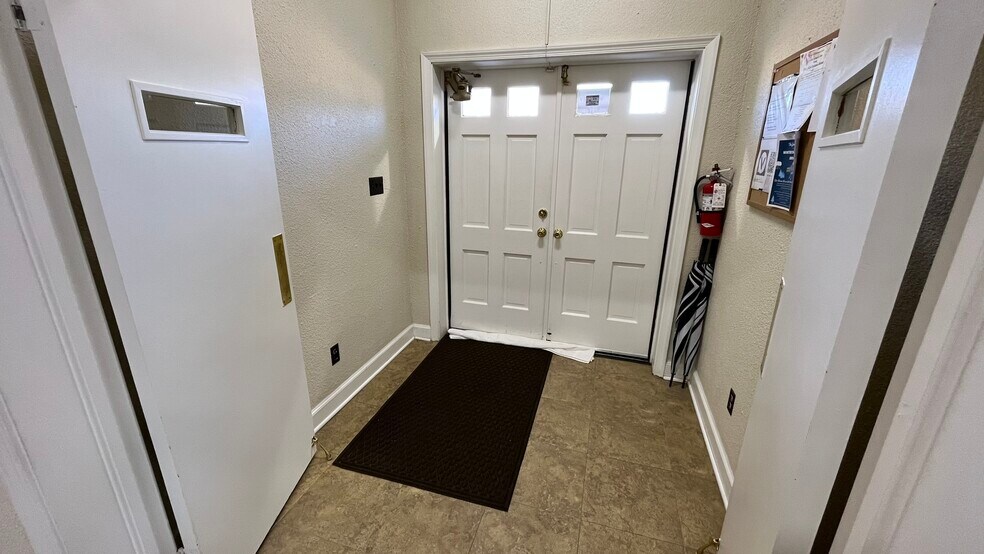 More Photos Of 3898 Kernersville Rd, Winston-Salem Specialty For Sale