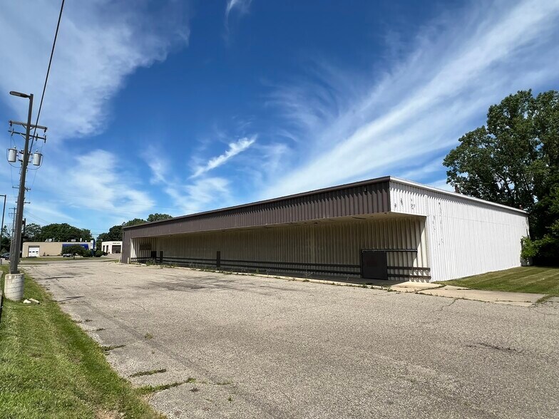 More Photos Of 5505 S Pennsylvania Ave, Lansing Warehouse For Sale