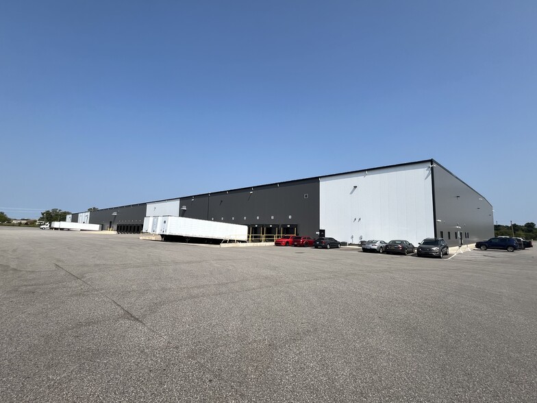 Primary Photo Of 3174 4 Mile Rd, Walker Manufacturing For Lease