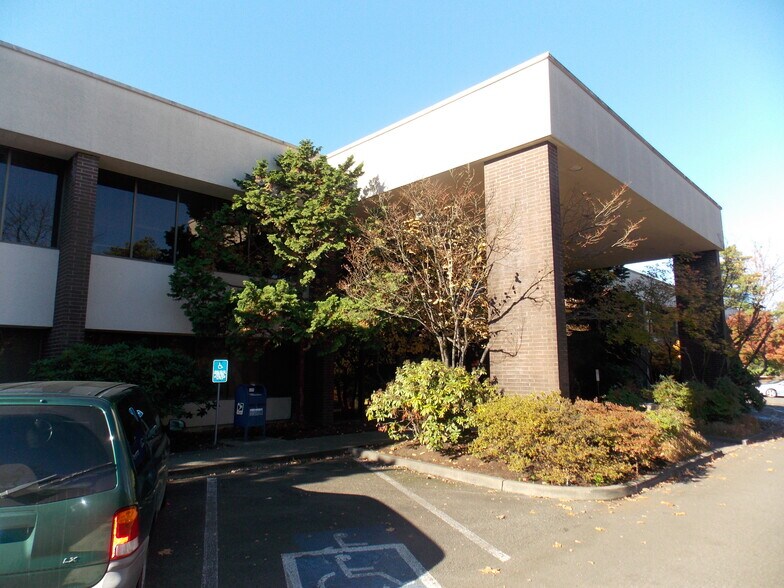 More Photos Of 10700 SW Beaverton Hillsdale Hwy, Beaverton Unknown For Lease