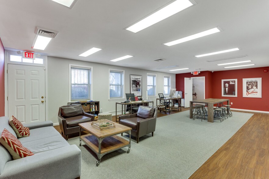 More Photos Of 1020 Princess St, Alexandria Loft Creative Space For Sale