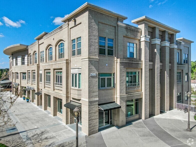 More Photos Of 2816 Erwin Rd, Durham Apartments For Lease