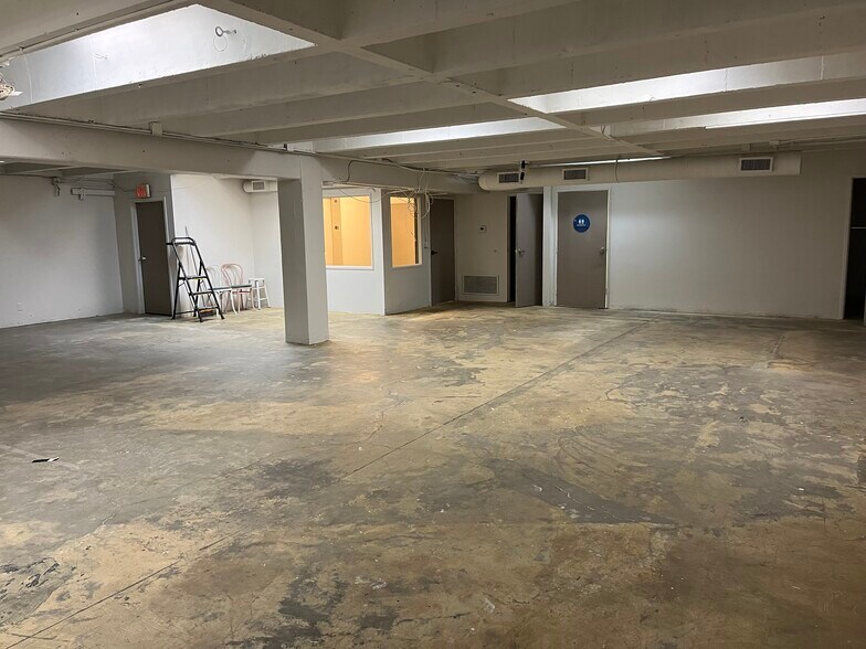 More Photos Of 114 W Lime Ave, Monrovia Loft Creative Space For Lease