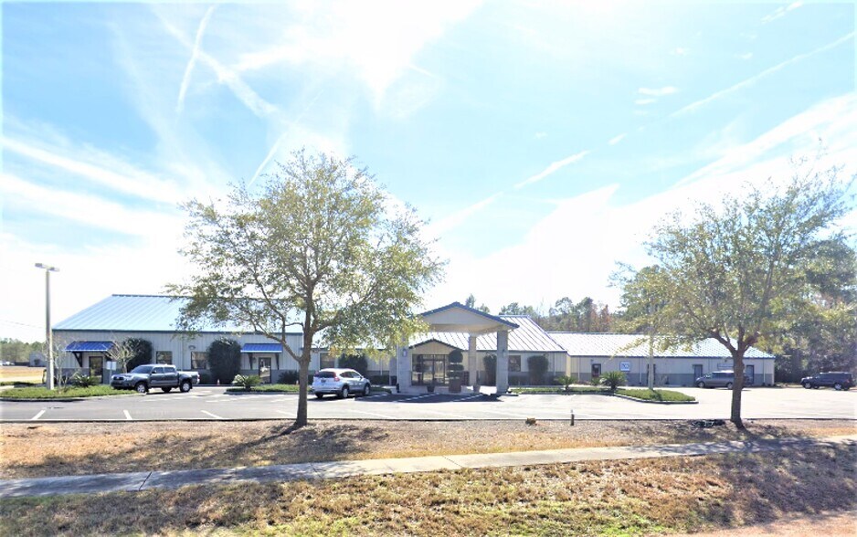 More Photos Of 96549 Parliament Dr, Fernandina Beach Storefront Retail Office For Sale
