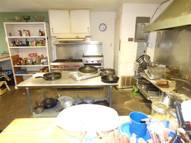 More Photos Of 102 Highway 6, Carbon Restaurant For Sale