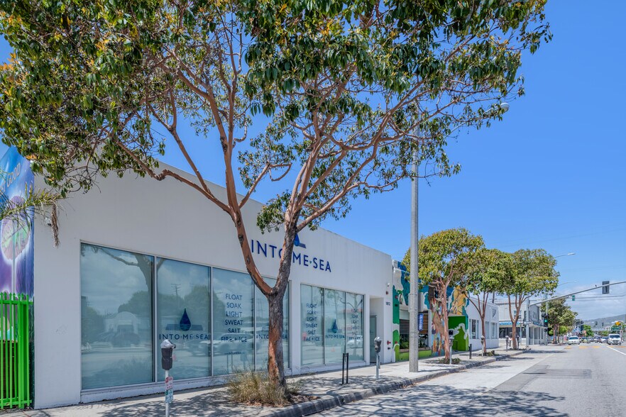 Primary Photo Of 1812 Lincoln Blvd, Santa Monica Storefront For Sale