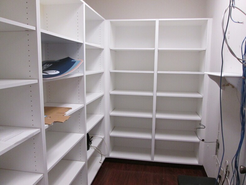 More Photos Of 33049 Professional Dr, Leesburg Office For Lease