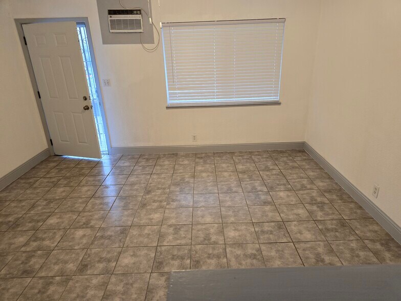 More Photos Of 810-820 Lampasas Ave, Sacramento Apartments For Sale